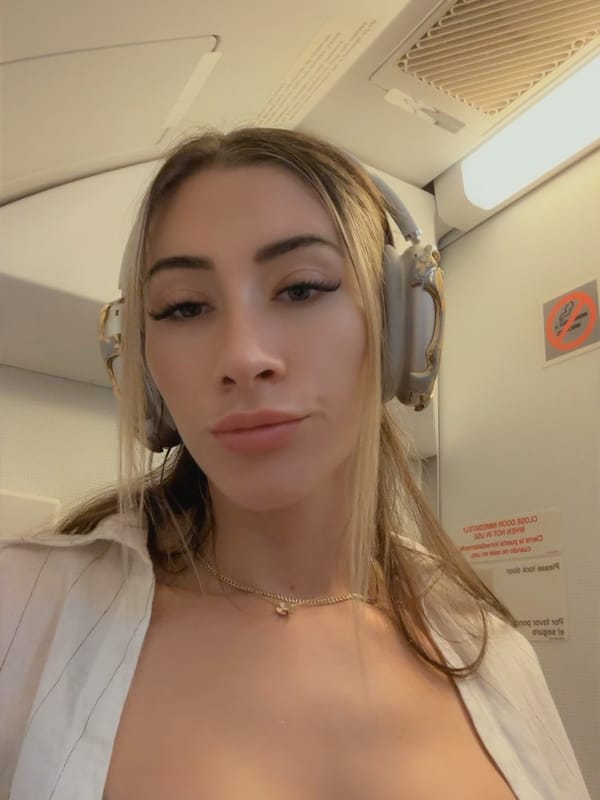 Ava Slade — photo 4